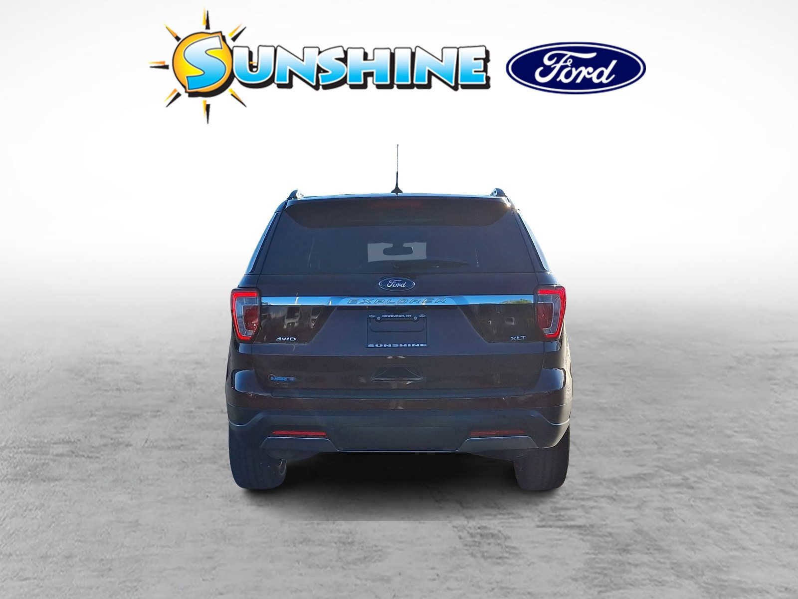 Certified 2019 Ford Explorer XLT w/ Equipment Group 202A image 3