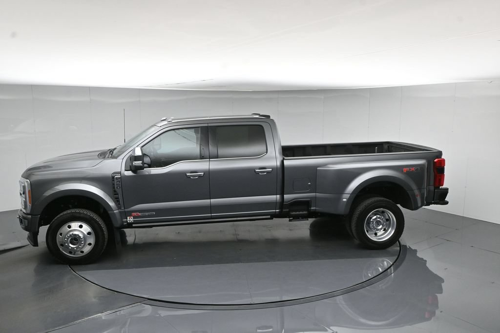 Certified 2023 Ford F450 Platinum w/ FX4 Off-Road Package AWD/4WD image 51