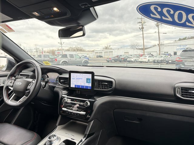 Certified 2022 Ford Explorer ST-Line AWD/4WD image 15