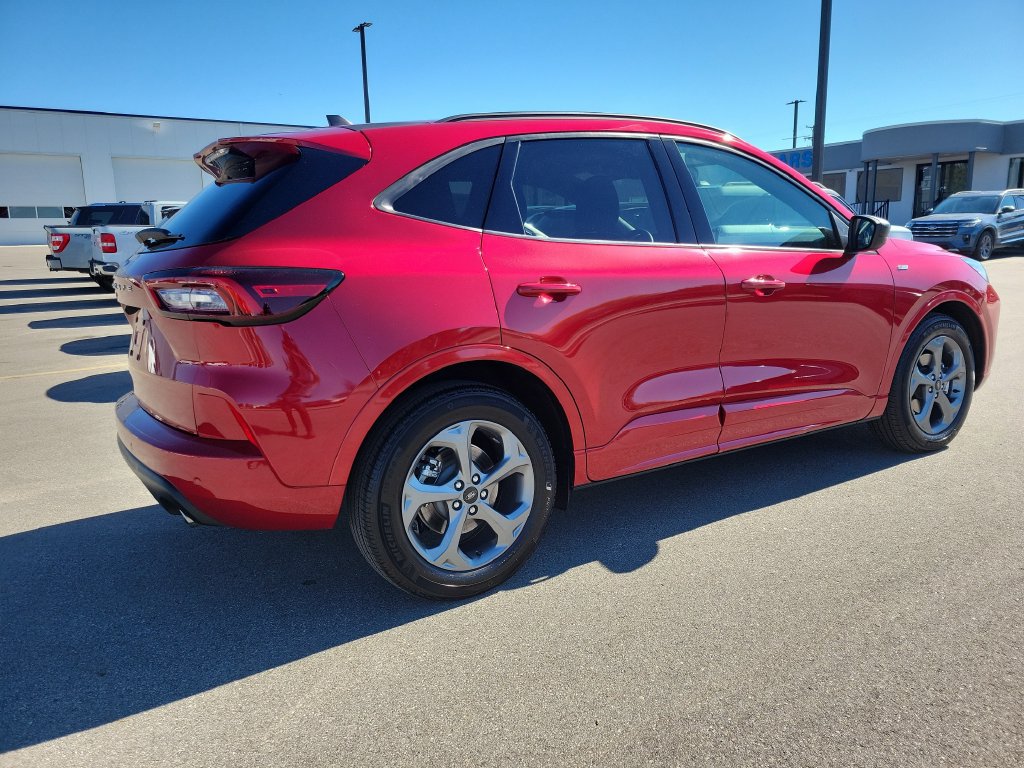 Certified 2023 Ford Escape ST-Line w/ Tech Pack #1 FWD image 4