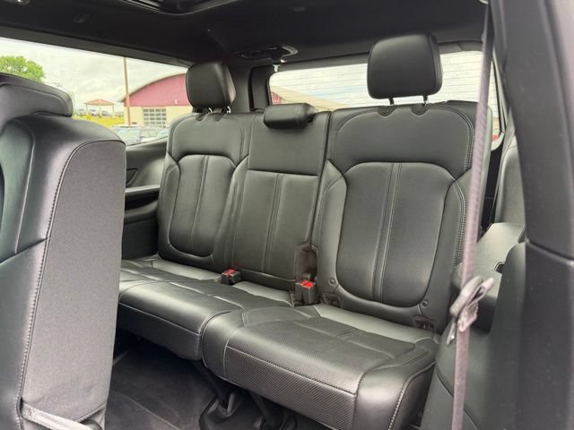 Used 2023 Jeep Wagoneer Series II w/ Premium Group I AWD/4WD image 20