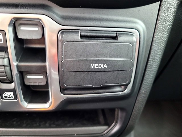 Used 2023 Jeep Wrangler Willys image 16