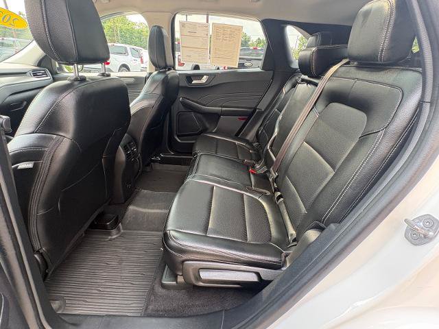 Certified 2022 Ford Escape Titanium w/ Class II Trailer Tow Package AWD/4WD image 32