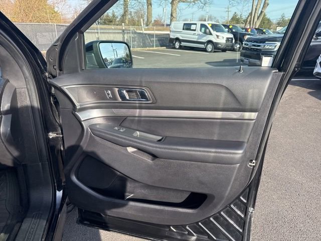 Certified 2018 Ford Explorer XLT w/ Equipment Group 202A image 12