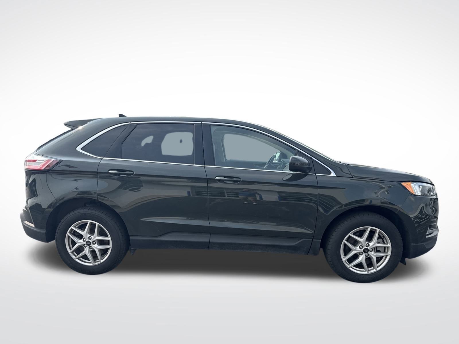 Certified 2023 Ford Edge SEL w/ Convenience Package image 3