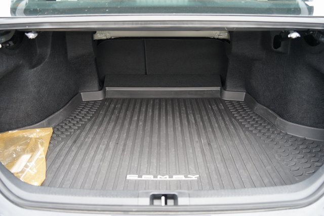 Used 2025 Toyota Camry SE w/ Multimedia Upgrade Package image 7