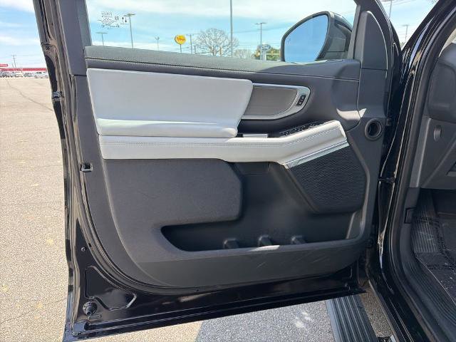 Certified 2025 Ford Expedition Max Platinum AWD/4WD image 13