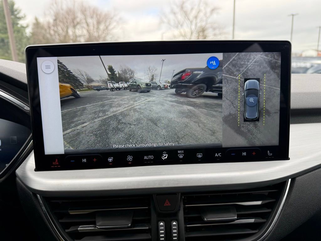 Certified 2023 Ford Escape Platinum w/ Premium Technology Package image 22