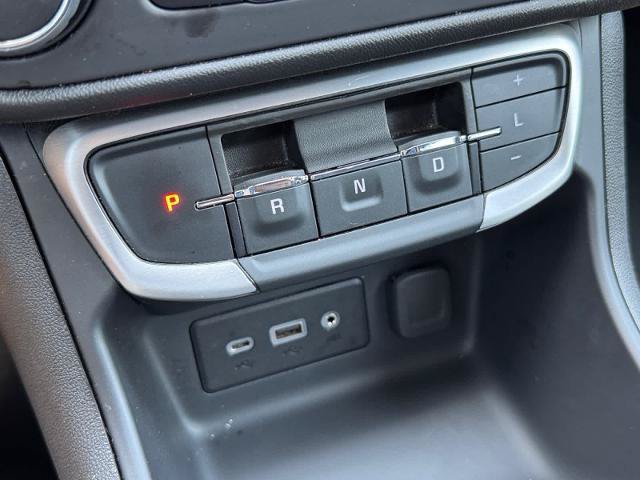 Used 2024 GMC Terrain SLE AWD/4WD image 23
