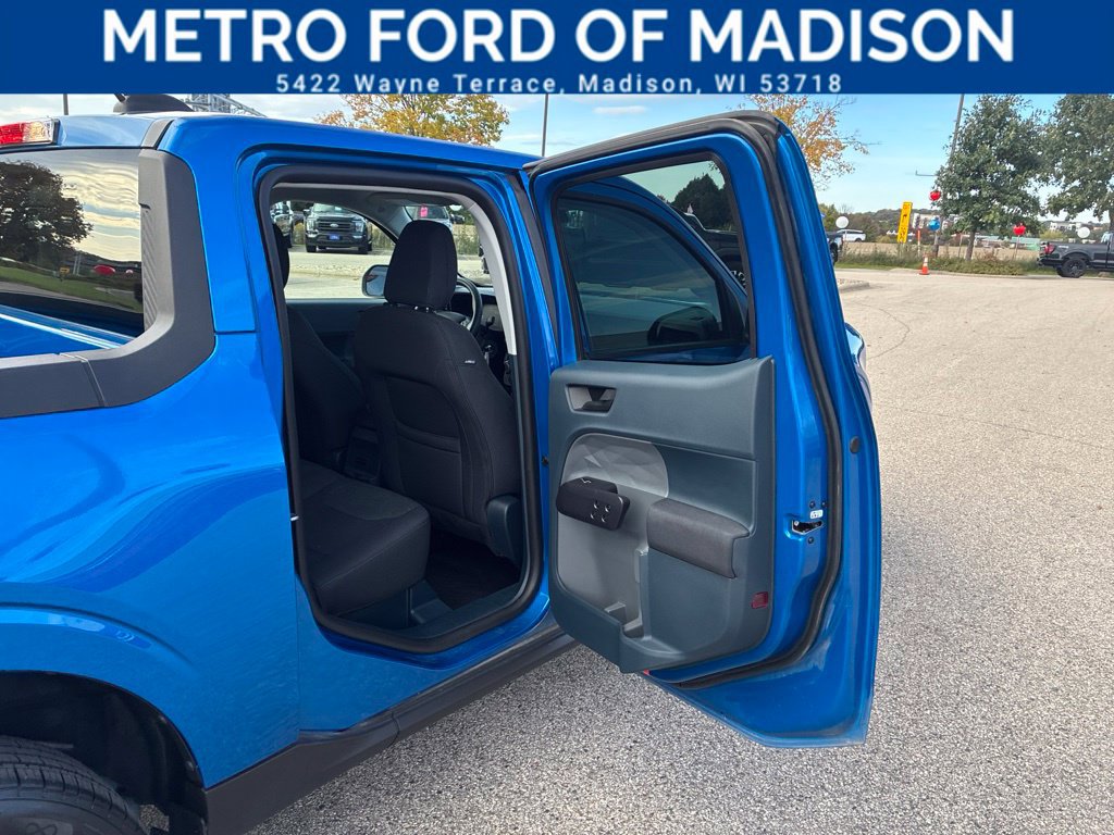 Certified 2025 Ford Maverick XL FWD image 39