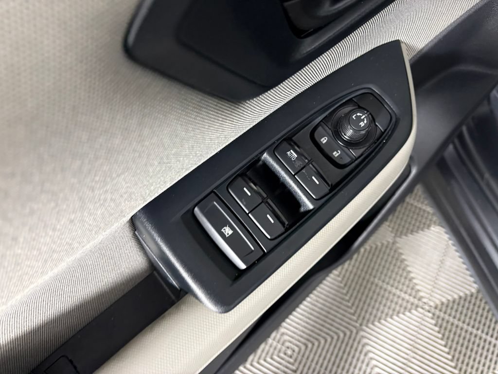 Used 2025 Subaru Forester AWD/4WD image 13