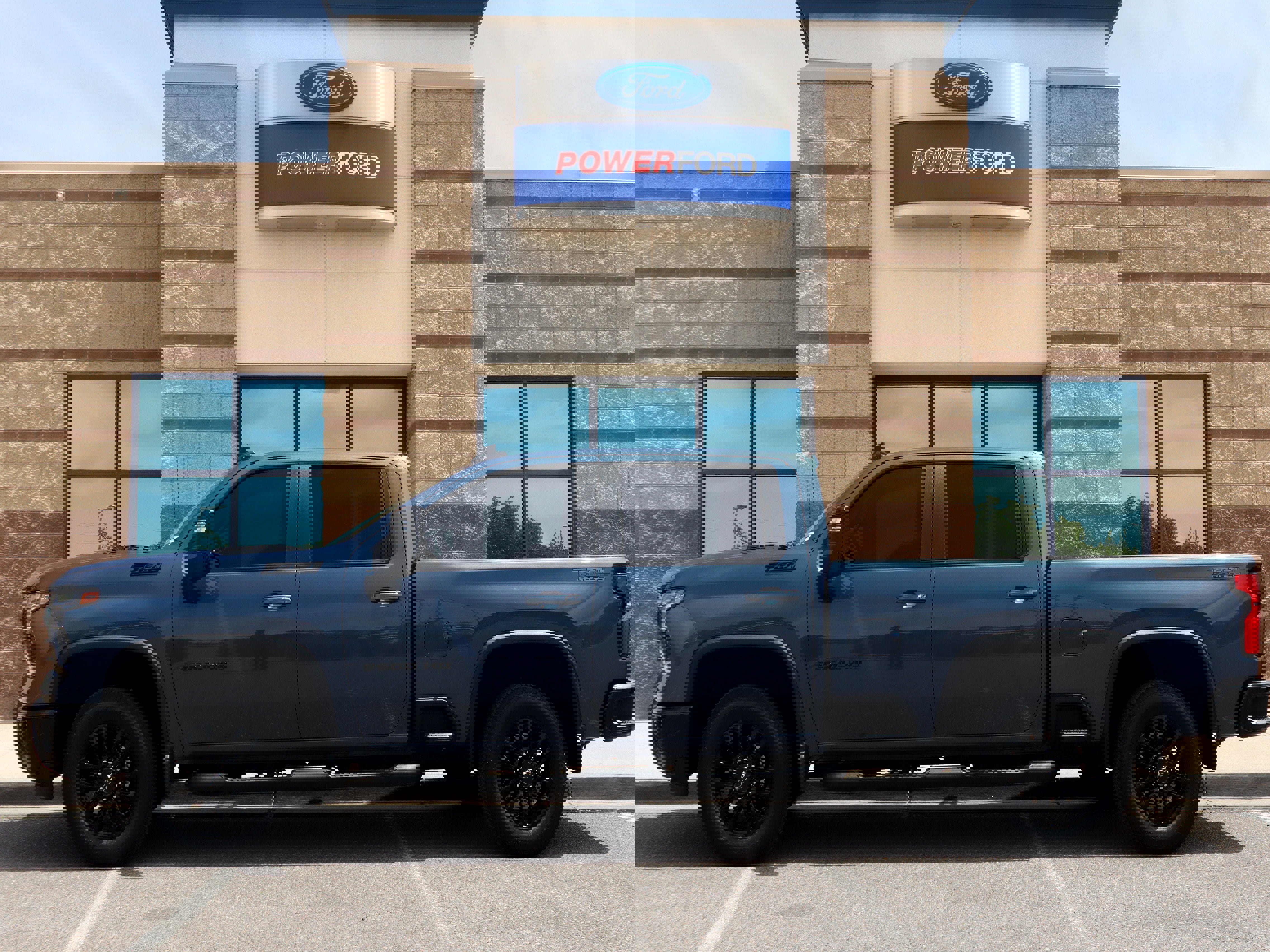 Used 2025 Chevrolet Silverado 2500 LT w/ Trail Boss Package image 2