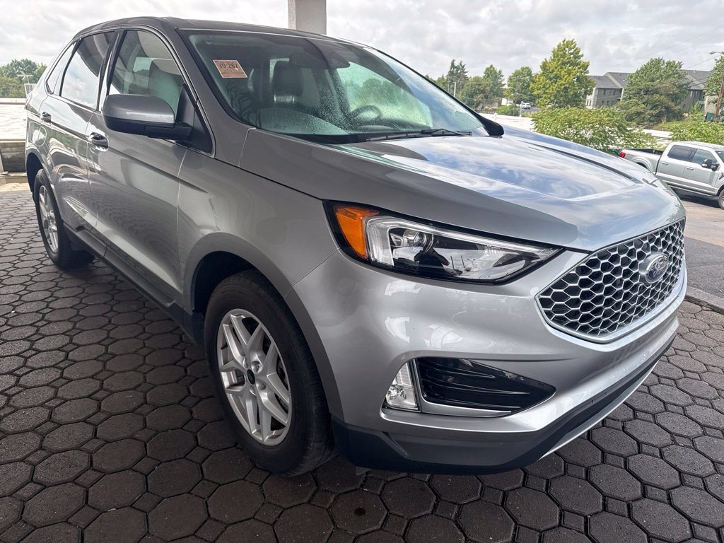 Certified 2024 Ford Edge SEL w/ Convenience Package AWD/4WD image 4