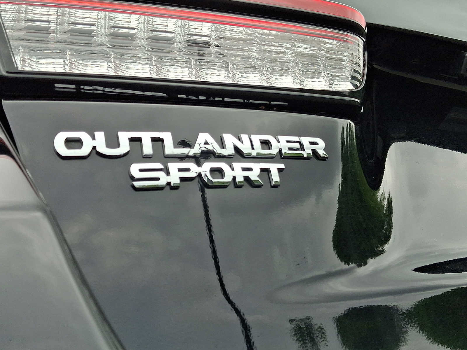 Used 2025 Mitsubishi Outlander Sport LE AWD/4WD image 29