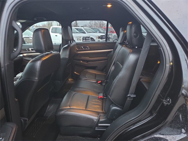 Certified 2018 Ford Explorer XLT w/ Equipment Group 202A image 30