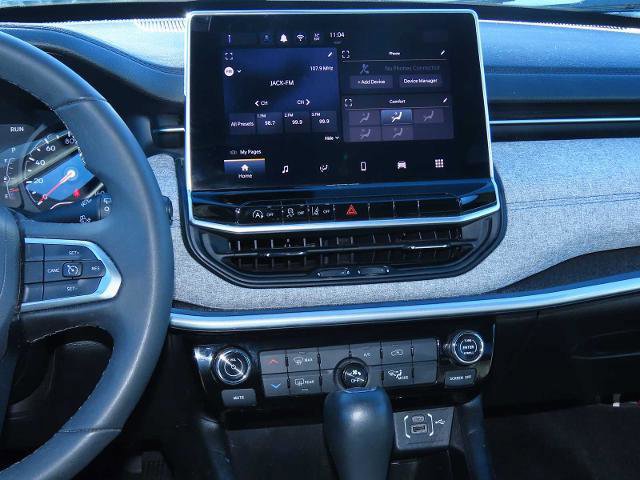 Used 2024 Jeep Compass Latitude image 29