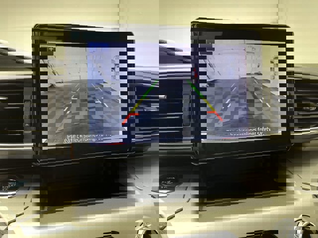 Certified 2022 Ford Explorer XLT w/ Equipment Group 202A image 11