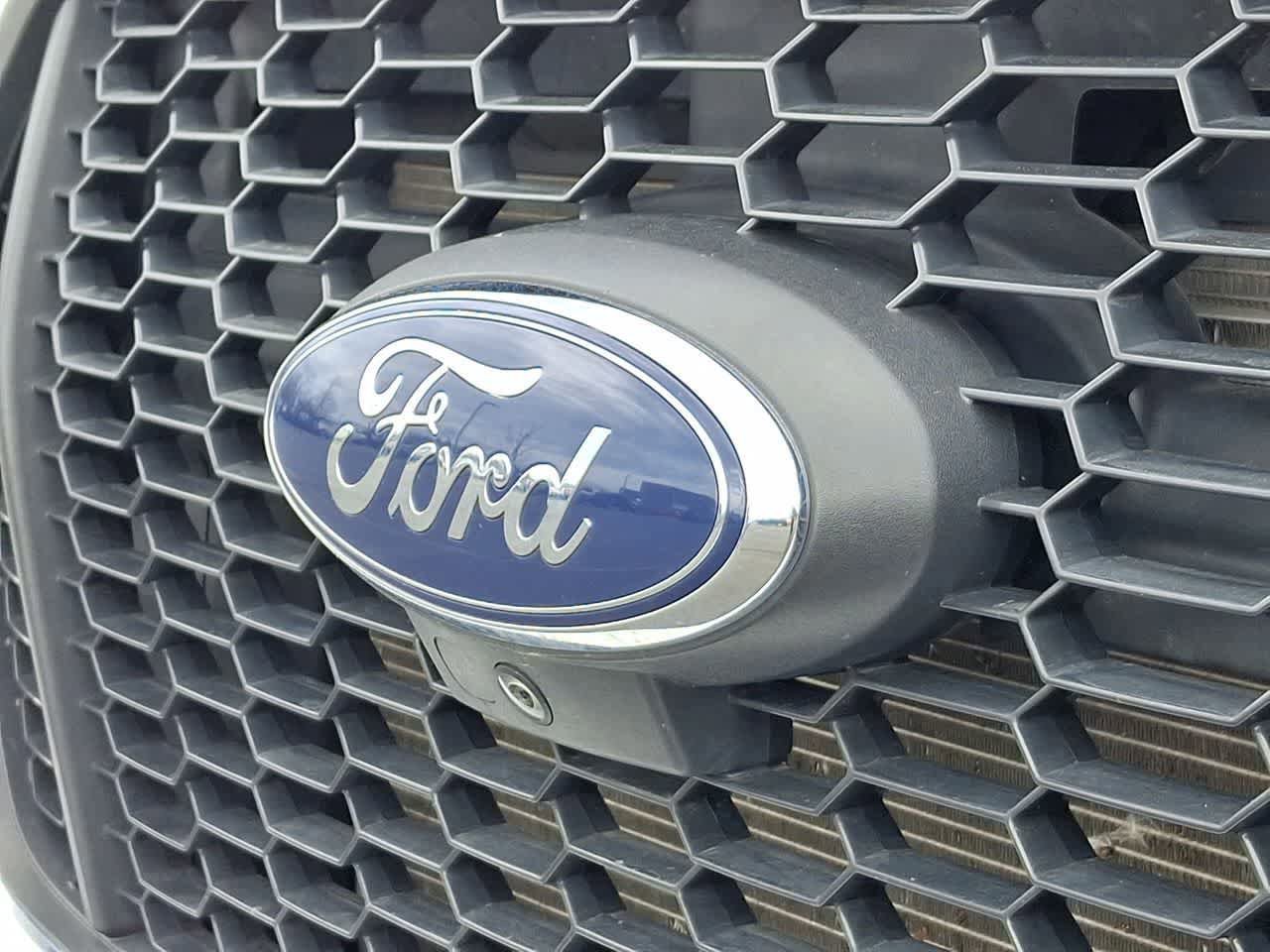 Certified 2023 Ford Transit 350 XLT RWD image 28