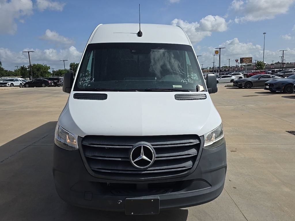 Used 2024 Mercedes-Benz Sprinter 2500 image 18