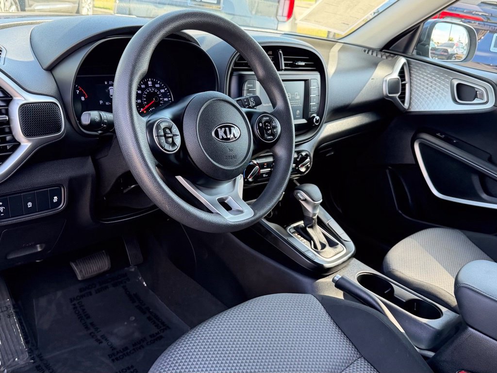 Used 2021 Kia Soul LX FWD image 25