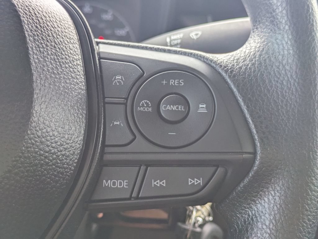 Used 2025 Toyota Corolla LE FWD image 25