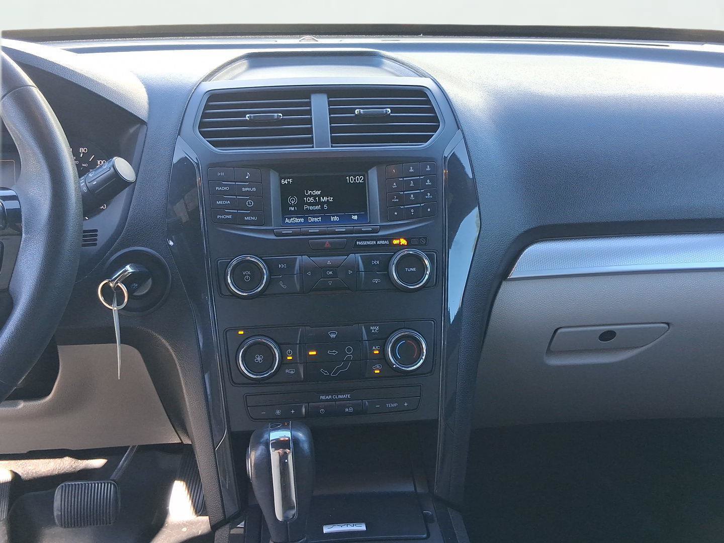 Certified 2019 Ford Explorer FWD image 14