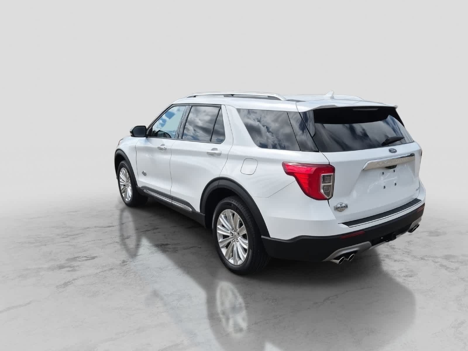 Certified 2024 Ford Explorer King Ranch w/ Technology Package AWD/4WD image 6