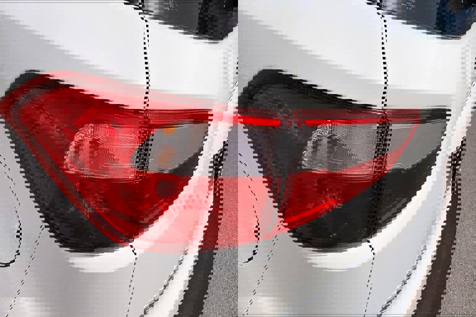 Certified 2021 Ford EcoSport S image 28