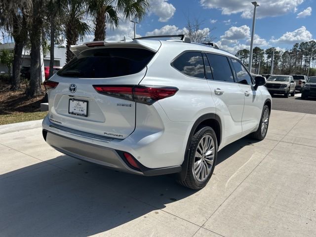 Used 2022 Toyota Highlander Platinum AWD/4WD image 4