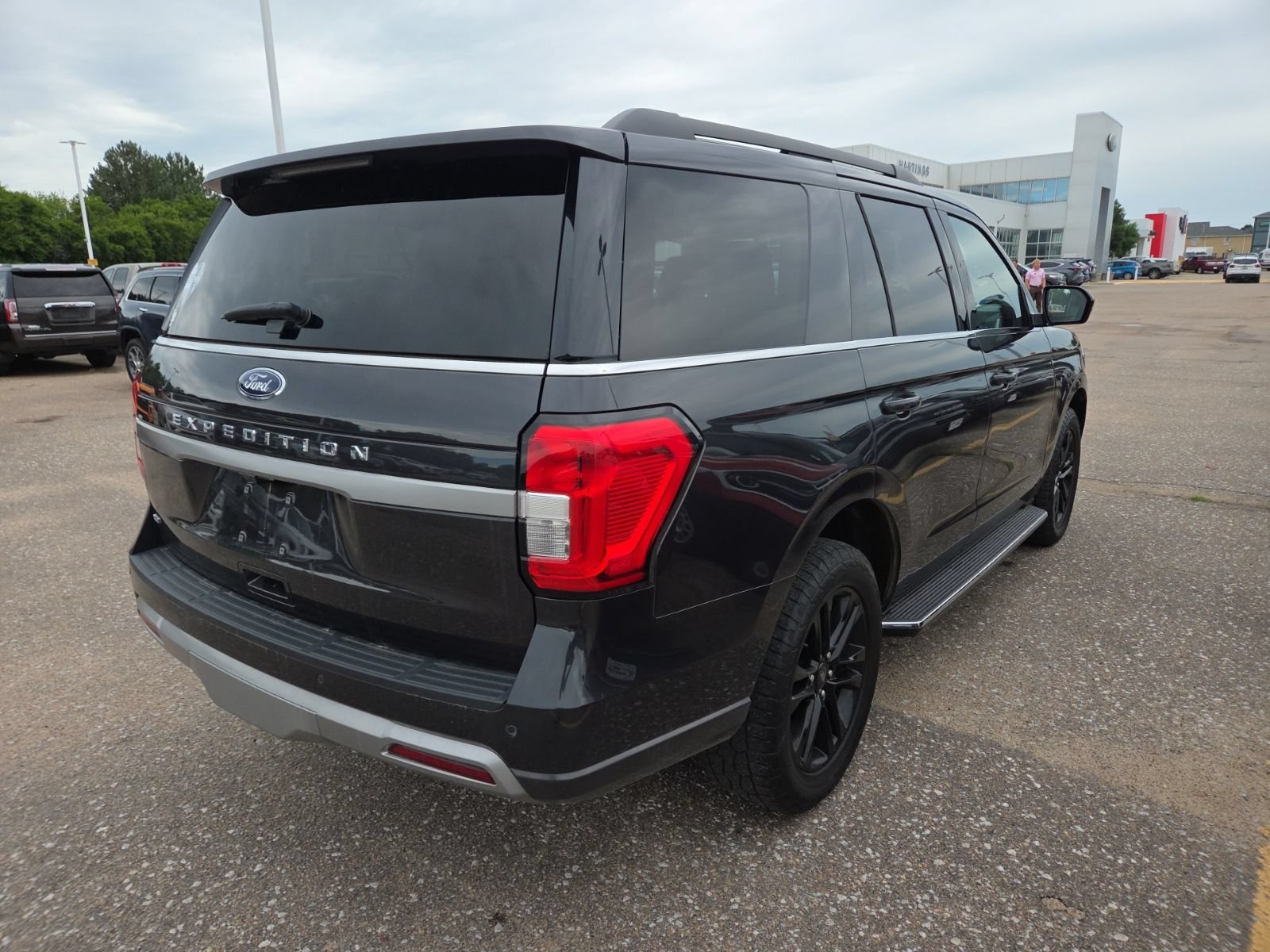 Certified 2023 Ford Expedition XLT AWD/4WD image 5