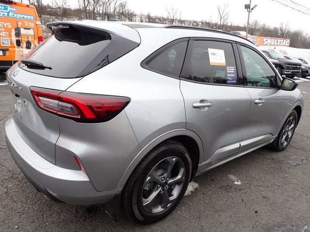 Certified 2024 Ford Escape ST-Line image 9