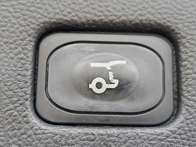 Certified 2023 Ford Edge ST-Line image 12