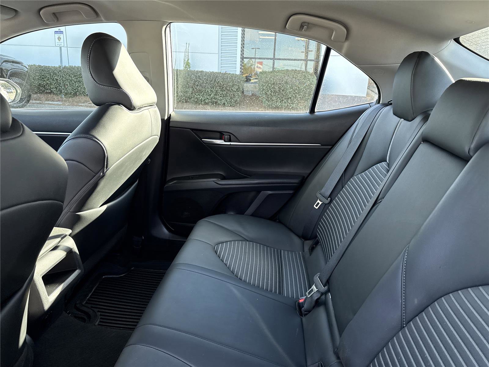 Used 2024 Toyota Camry SE image 13