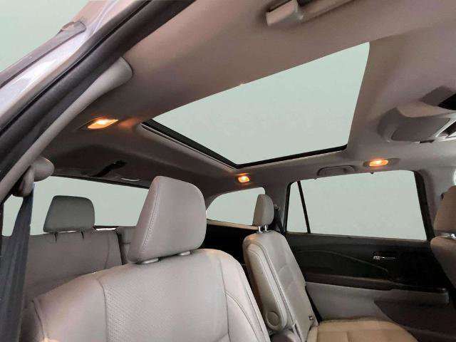 Used 2020 Honda Pilot Elite image 24