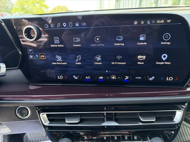 Used 2024 Chevrolet Traverse Z71 w/ Enhanced Driving Package AWD/4WD image 19