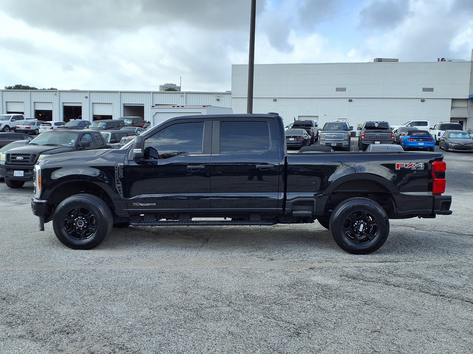 Certified 2023 Ford F250 XL w/ STX Appearance Package AWD/4WD image 2