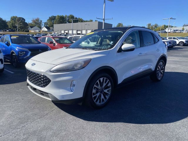 Certified 2020 Ford Escape Titanium AWD/4WD image 3