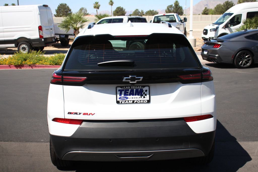 Used 2023 Chevrolet Bolt EUV Premier w/ Sun & Sound Package FWD image 7