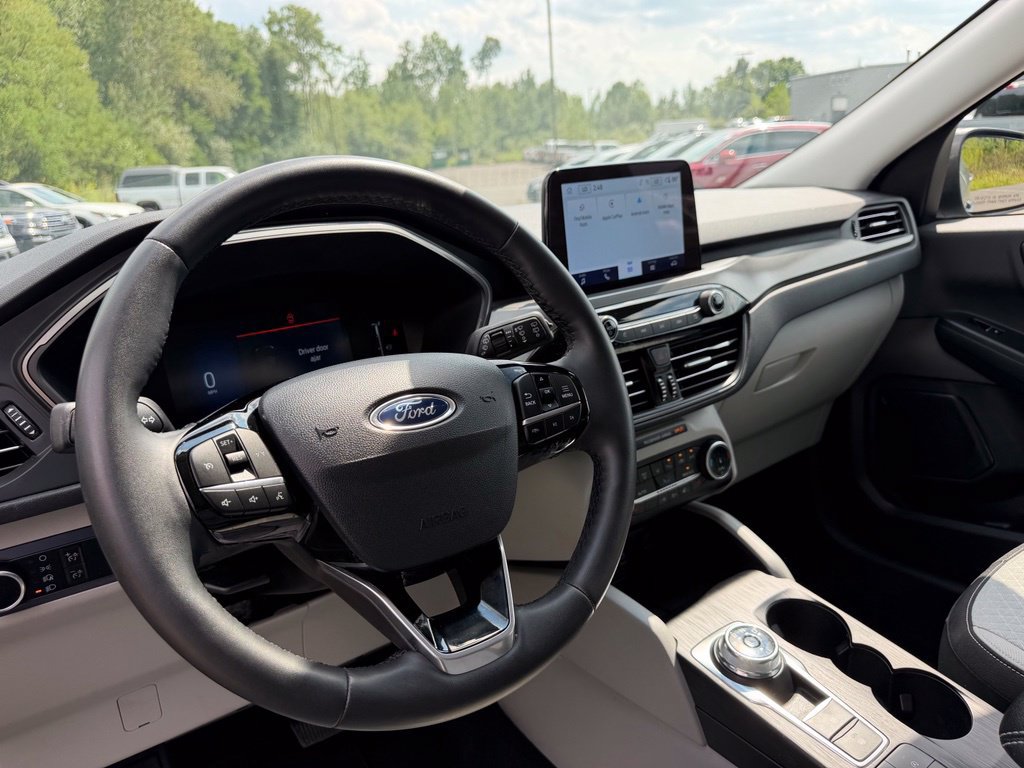 Certified 2023 Ford Escape Active AWD/4WD image 6