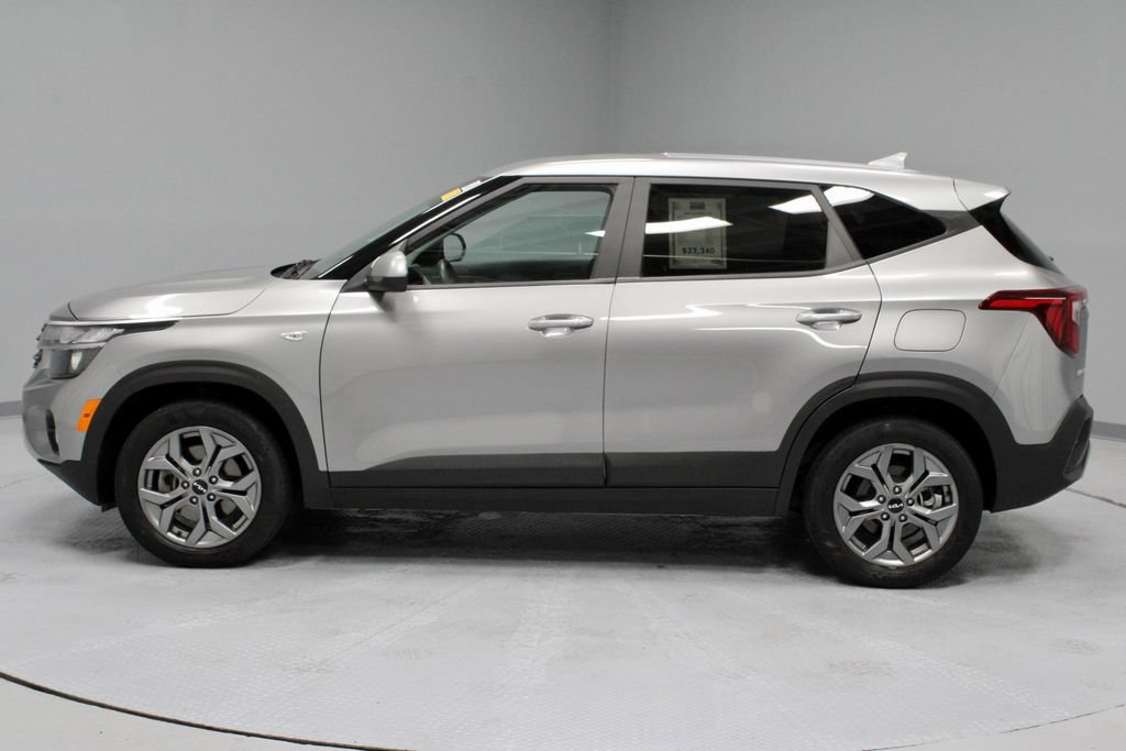 Used 2024 Kia Seltos LX AWD/4WD image 8