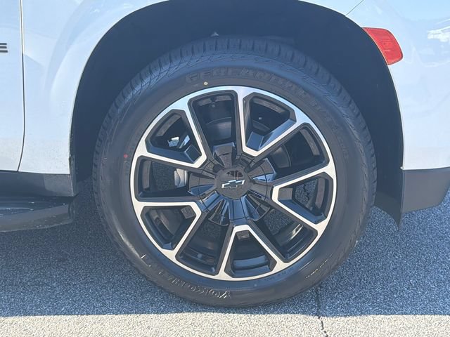 Used 2023 Chevrolet Tahoe RST w/ Luxury Package RWD image 14