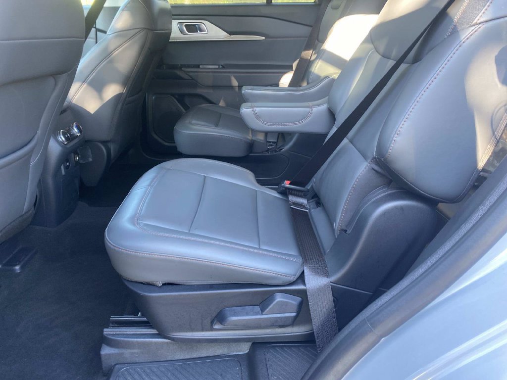 Certified 2026 Ford Explorer Active w/ Active Comfort Package RWD image 15