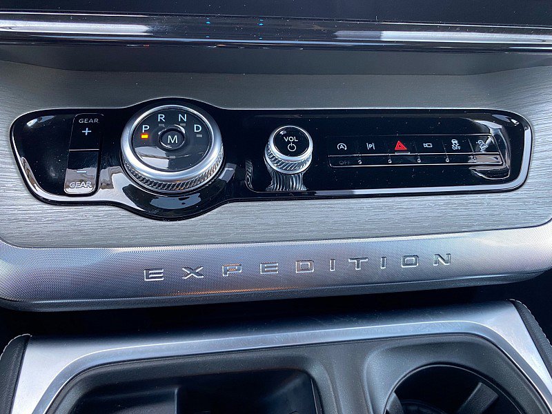 Certified 2025 Ford Expedition Max Platinum AWD/4WD image 56
