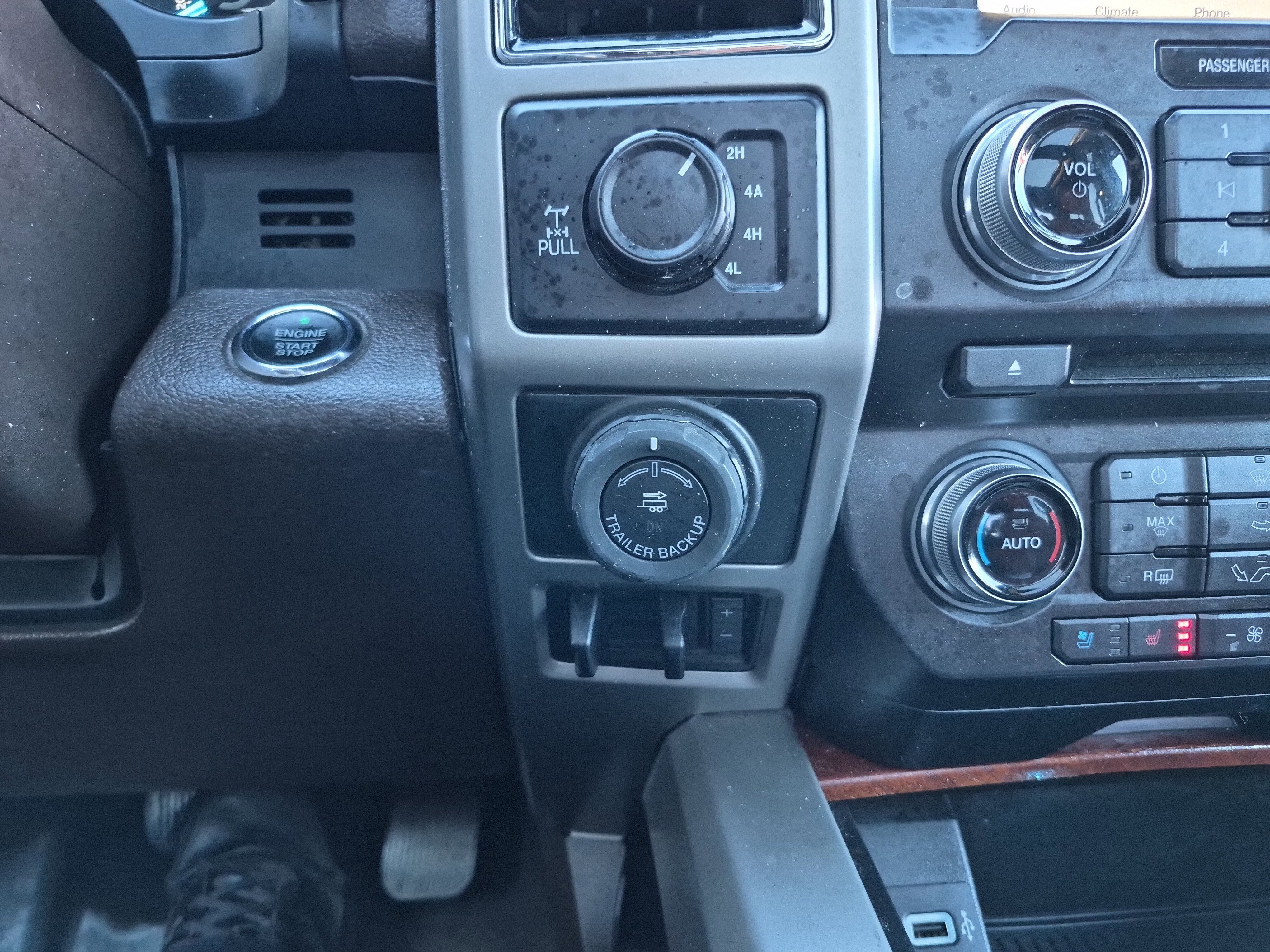 Certified 2018 Ford F150 King Ranch w/ Equipment Group 601A Luxury image 36