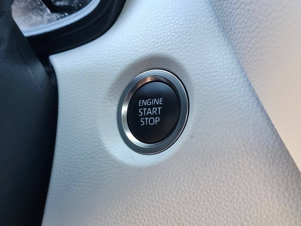 Used 2026 Toyota Corolla SE FWD image 24