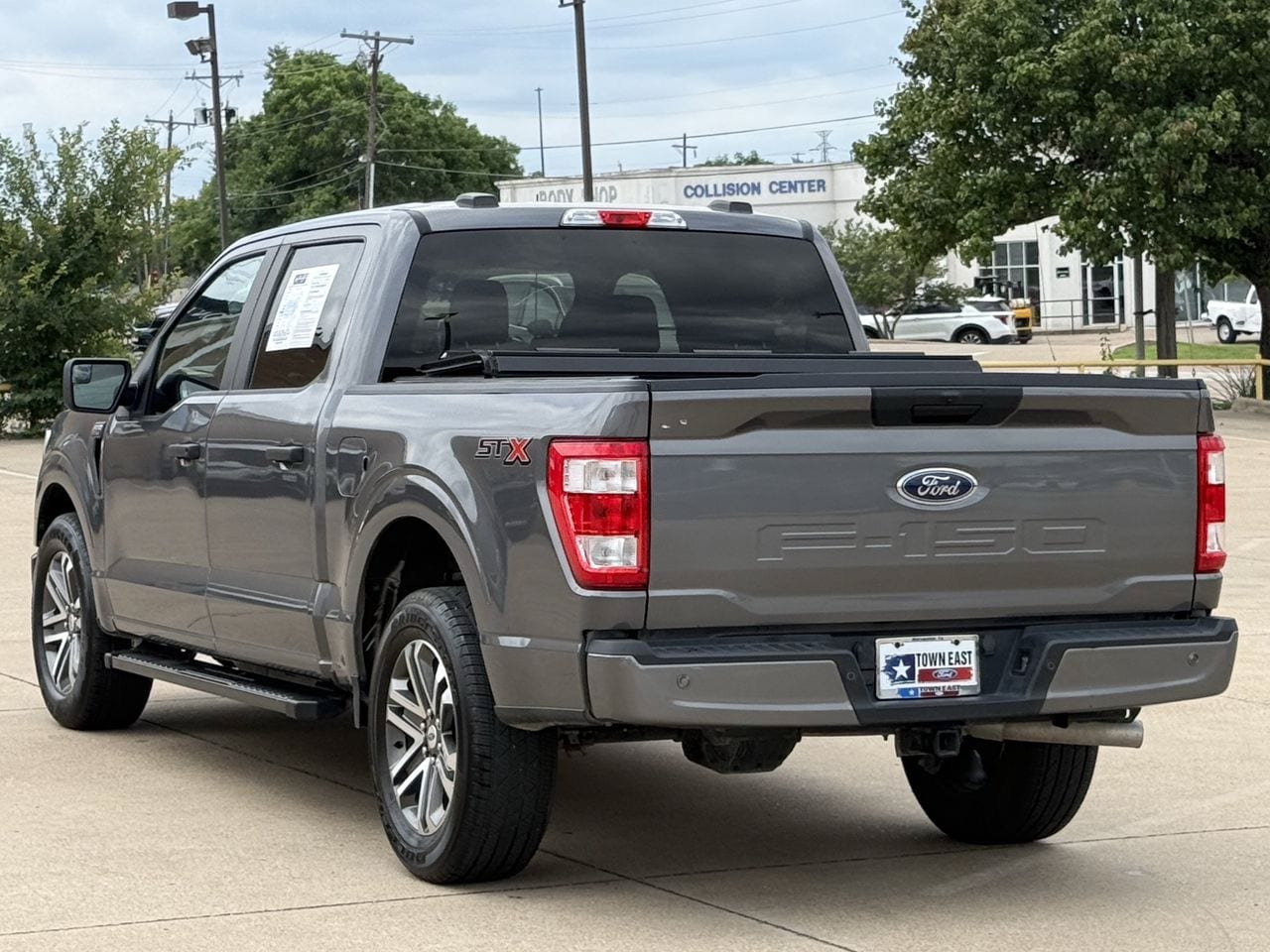 Certified 2022 Ford F150 XL w/ STX Appearance Package RWD image 5