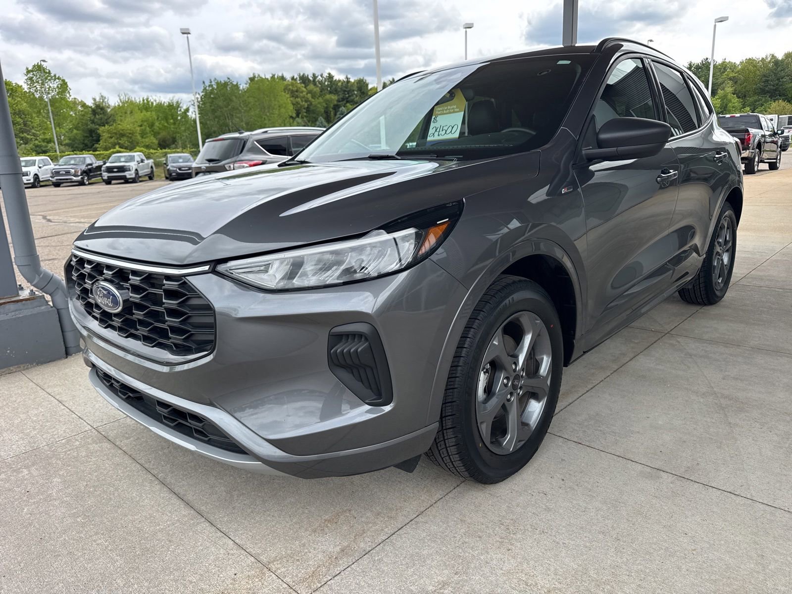 Certified 2024 Ford Escape ST-Line w/ Tech Pack #1 AWD/4WD image 3