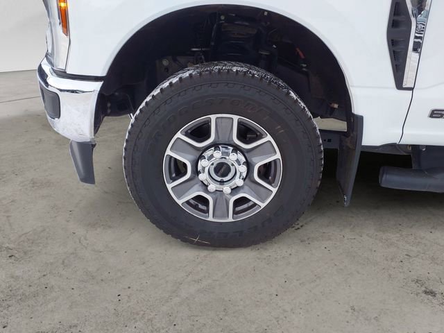 Certified 2025 Ford F350 Lariat w/ FX4 Off-Road Package image 14