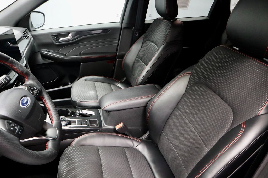 Certified 2023 Ford Escape ST-Line w/ Tech Pack #1 image 27