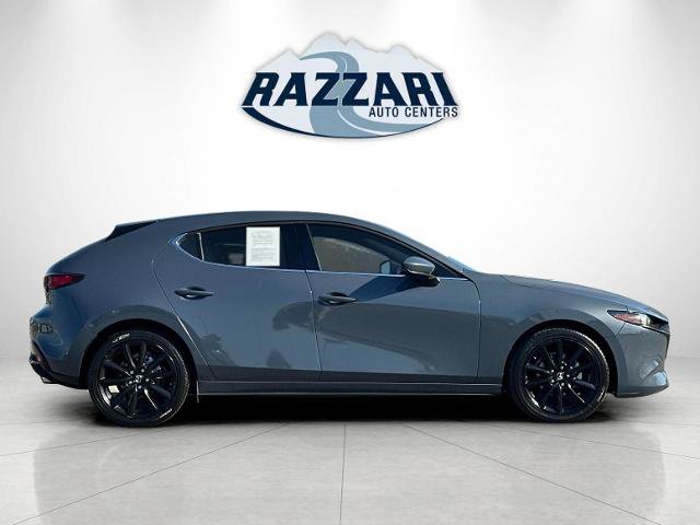 Used 2020 MAZDA MAZDA3 Hatchback w/ Premium Package FWD image 2